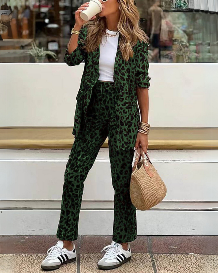 Agnes™ | Set aus Blazer und Hose mit Leopardenmuster