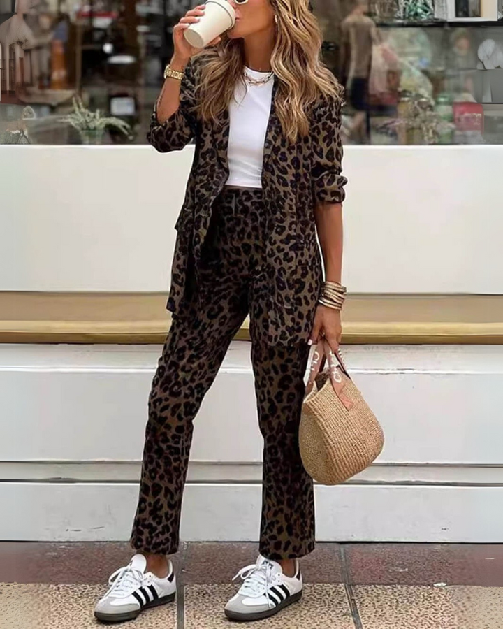 Agnes™ | Set aus Blazer und Hose mit Leopardenmuster