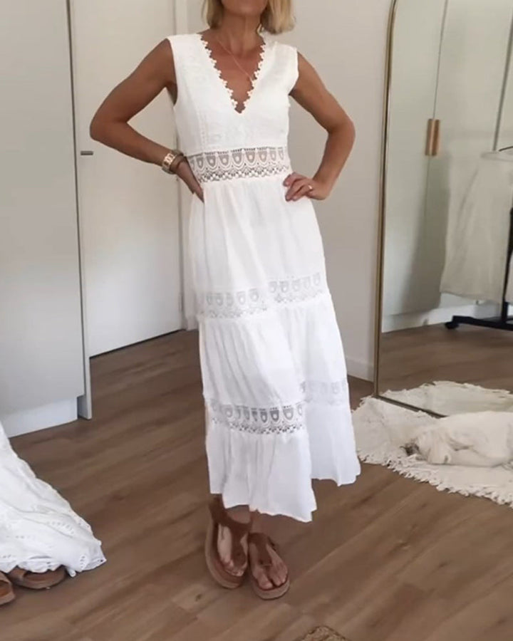Lea | Spitzenkleid mit V-Ausschnitt (Fast ausverkauft)